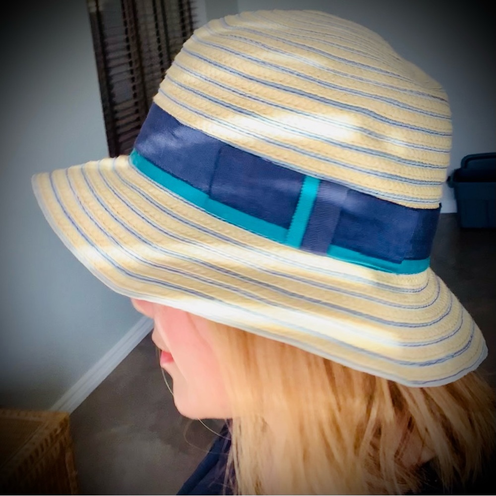 Badgley Mischka Blue Striped Braided Bow Packable Bucket Summer Sun Hat